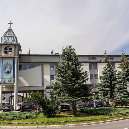 Pastoral Lodge At The Sanctuary Of The Divine Mercy Cracovie Extérieur photo